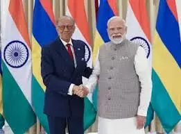 भारत-मॉरीशस द्विपक्षीय संबंधों को बढ़ावा, 680 मिलियन डॉलर की सहायता और सात समझौतों पर हस्ताक्षर