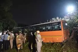 लखनऊ में रोडवेज बस अनियंत्रित होकर पलटी, हादसे में पांच की दर्दनाक मौत,दस गंभीर