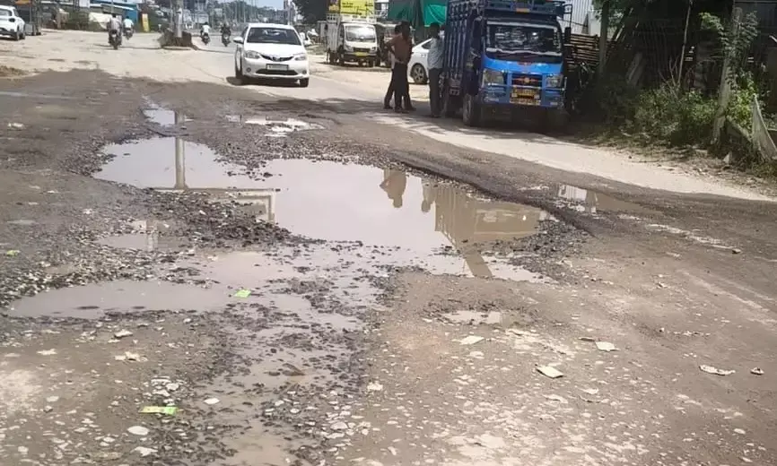 गंगापुर की अधूरी सड़कों पर फूटा जनाक्रोश, जनता ने ठानी कानूनी लड़ाई
