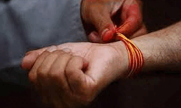 खरगोन में शासकीय स्कूल के शिक्षक ने कान पकड़कर लगाई उठक-बैठक, फिर लिखा माफीनामा, जानें मामला खरगोन में शासकीय स्कूल के शिक्षक ने कान पकड़कर लगाई उठक-बैठक, फिर लिखा माफीनामा, जानें मामला