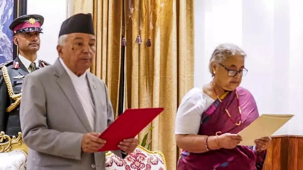 नेपाल में संवैधानिक संकट का अंत: सुशीला कार्की बनीं पहली महिला अंतरिम प्रधानमंत्री नेपाल में संवैधानिक संकट का अंत: सुशीला कार्की बनीं पहली महिला अंतरिम प्रधानमंत्री