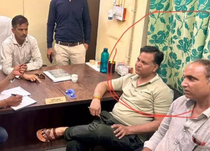 रिश्वत का मामला-श्रम विभाग के अतिरिक्त प्रशासनिक अधिकारी और प्राइवेट व्यक्ति को जेल भेजा