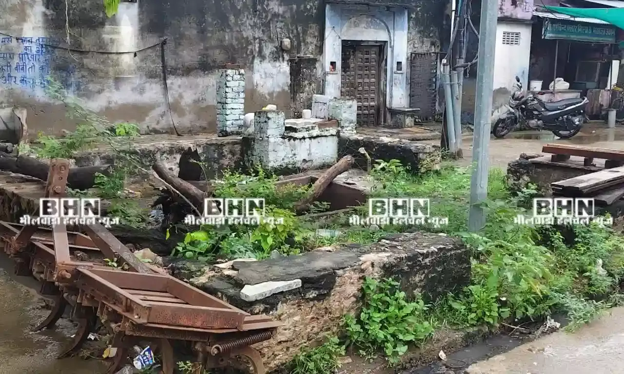 मांडल की ऐतिहासिक बावड़ियां और कुएं बदहाल, जीर्णोद्धार की मांग तेज मांडल की ऐतिहासिक बावड़ियां और कुएं बदहाल, जीर्णोद्धार की मांग तेज