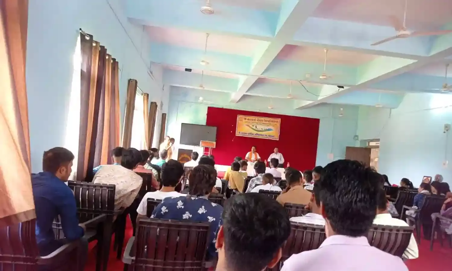 श्री कल्लाजी वैदिक विश्वविद्यालय में मनाया राष्ट्रीय हिंदी दिवस श्री कल्लाजी वैदिक विश्वविद्यालय में मनाया राष्ट्रीय हिंदी दिवस