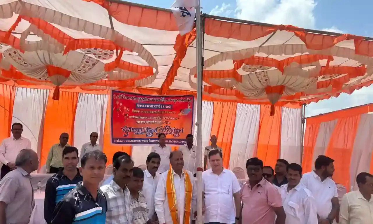 69 वीं जिला स्तरीय छात्र-छात्रा फुटबॉल व टेबल टेनिस प्रतियोगिता का हुआ शुभारंभ