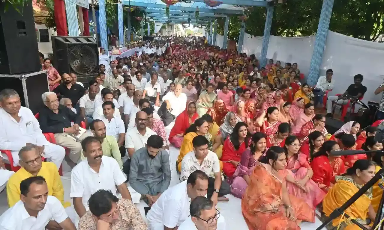 सुपार्श्वनाथ दिगम्बर जैन मंदिर में वार्षिक कलशाभिषेक समारोह सम्पन्न