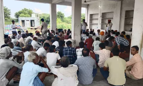 शक्करगढ़ सहित 6 मंडलों में धीरज गुर्जर ने कांग्रेसजनों की ली बैठक, कार्यकर्ताओं को दिए दिशा-निर्देश शक्करगढ़ सहित 6 मंडलों में धीरज गुर्जर ने कांग्रेसजनों की ली बैठक, कार्यकर्ताओं को दिए दिशा-निर्देश