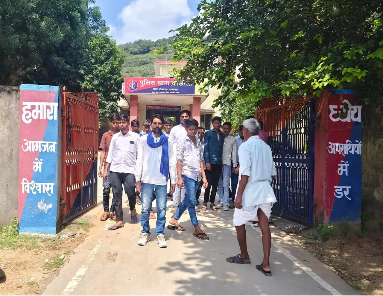 जाल का खेड़ा में गर्भवती गौ माता की निर्मम हत्या,ग्रामीणों में आक्रोश जाल का खेड़ा में गर्भवती गौ माता की निर्मम हत्या,ग्रामीणों में आक्रोश