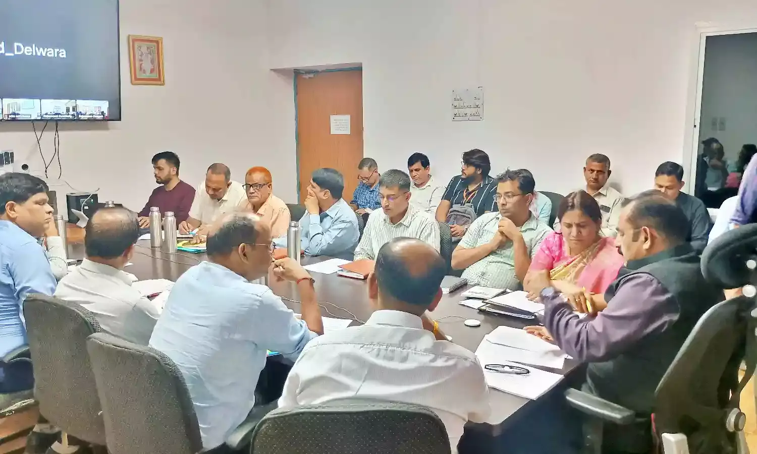 शिविरों का हो प्रभावी क्रियान्वयन, हर पात्र व्यक्ति को करें लाभान्वित, कोई वंचित नहीं रहे :कलक्टर शिविरों का हो प्रभावी क्रियान्वयन, हर पात्र व्यक्ति को करें लाभान्वित, कोई वंचित नहीं रहे :कलक्टर