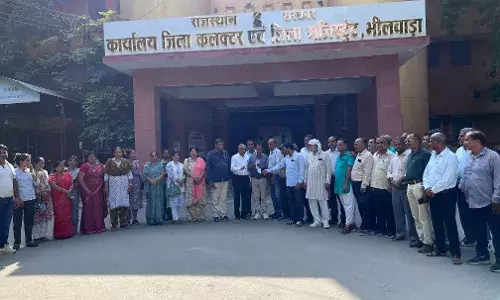 2010 से पहले नियुक्त शिक्षकों की सेवा भी असुरक्षित, शिक्षक संघ ने सरकार से रिव्यू पिटिशन की उठाई मांग