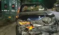 BMW हादसे में नया खुलासा : कार में थे 5 लोग, महिला बोली- इसलिए अधिकारी को ले गई दूर इलाज के लिए
