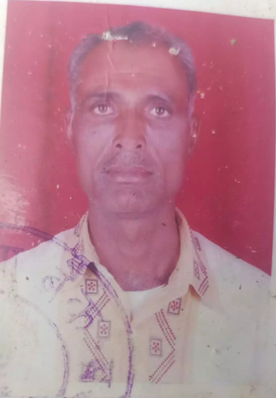 जबरकिया में श्मशान घाट के लिए वार्ड पंच शर्मा ने जमीन दान कि