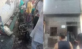 इलेक्ट्रिक स्कूटी में धमाके के बाद पूरे घर में फैली,  झुलसने से बुजुर्ग दंपती की मौत,