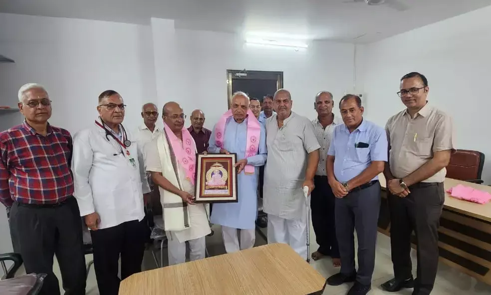 राष्ट्रीय स्वयंसेवक संघ के क्षेत्र संघ चालक अग्रवाल ने रामस्नेही चिकित्सालय, भीलवाड़ा का किया अवलोकन