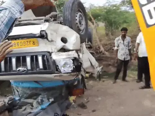 अजमेर में भीषण सड़क हादसा: पिकअप और ट्रेलर की टक्कर में दो की मौत, चार घायल