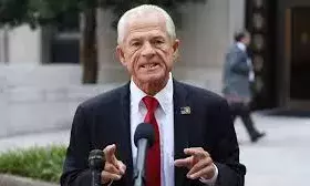 “पीटर नवारो का विवादित बयान: ‘अब भारत बातचीत की मेज पर आ रहा है’”