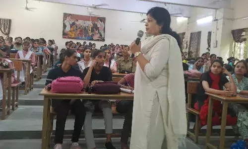 कन्या महाविद्यालय में छात्रवृत्ति एवं पोषण-स्वास्थ्य विषय पर प्रसार व्याख्यान कन्या महाविद्यालय में छात्रवृत्ति एवं पोषण-स्वास्थ्य विषय पर प्रसार व्याख्यान