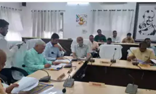 दिशा बैठक में फूटा विधायकों का गुस्सा, कलेक्टर ने भी सुनाई खरी-खरी, प्रदूषण, फसल मुआवजा, पानी सड़क और कचरे के मुद्दे छाएं दिशा बैठक में फूटा विधायकों का गुस्सा, कलेक्टर ने भी सुनाई खरी-खरी, प्रदूषण, फसल मुआवजा, पानी सड़क और कचरे के मुद्दे छाएं