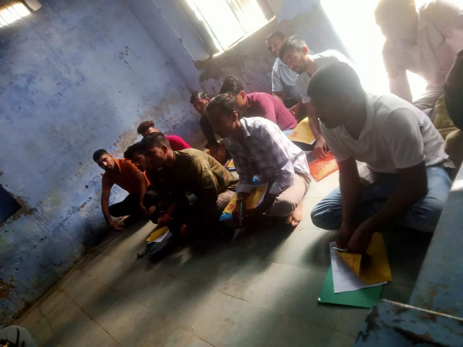 सुरक्षा जवानों की भर्ती चयन परीक्षा : जिले में तहसील स्तर पर जारी है प्रक्रिया, 65 युवाओं ने लिया हिस्सा, 33 का चयन सुरक्षा जवानों की भर्ती चयन परीक्षा : जिले में तहसील स्तर पर जारी है प्रक्रिया, 65 युवाओं ने लिया हिस्सा, 33 का चयन