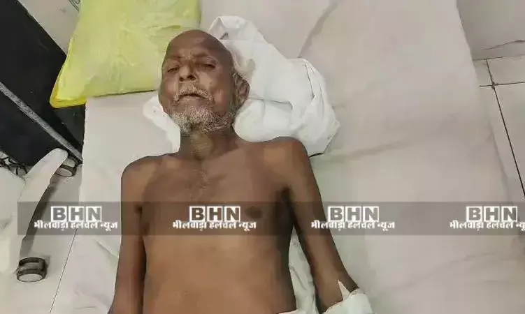 आलमास में बुजुर्ग पर सियार का हमला, ग्रामीणों ने बचाई जान