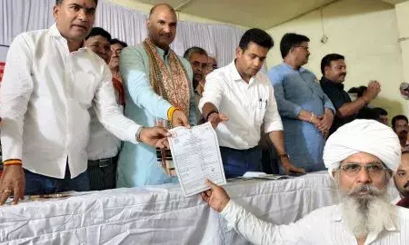 सांसद, विधायक और जिला कलक्टर ने चित्तौड़गढ़ में शहरी सेवा शिविर का किया अवलोकन