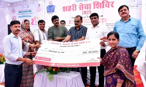 प्रधानमंत्री आवास दिवस पर मिली 50-50 हजार की किश्त तो छलक उठे लाभार्थियों के आँसू