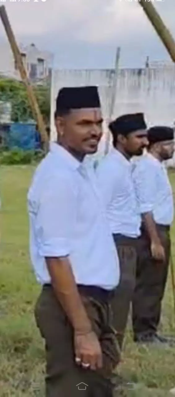 पंडेर ग्राम में संघ के पद संचलन में की शिरकत, इलाके की सियासत में हलचल