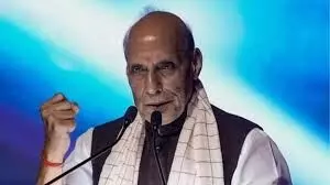 कुछ लोग कहते थे भारत-पाक संघर्ष उन्होंने रुकवाया, अब सच्चाई सामने आ गई” – राजनाथ सिंह का इशाक डार पर तंज