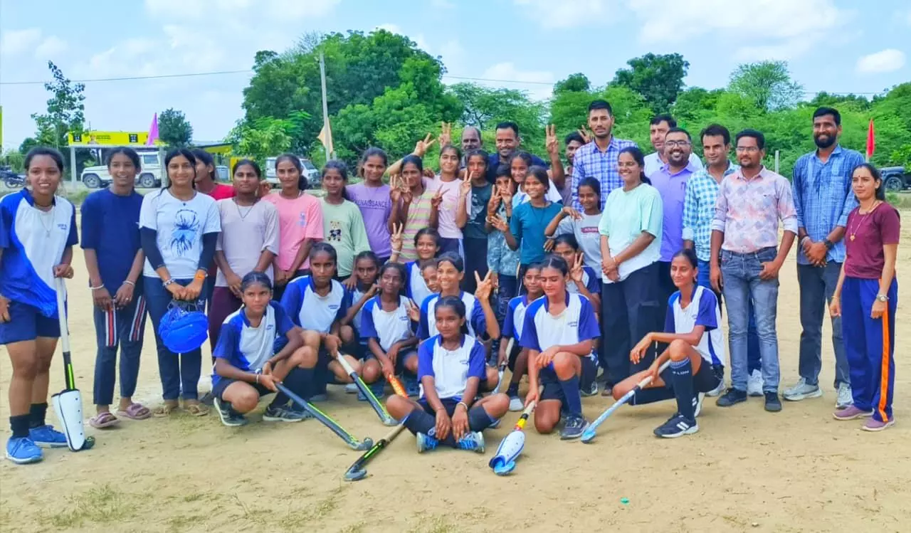 खामोर की हॉकी टीमों ने जिला स्तर पर फिर लहराया परचम।