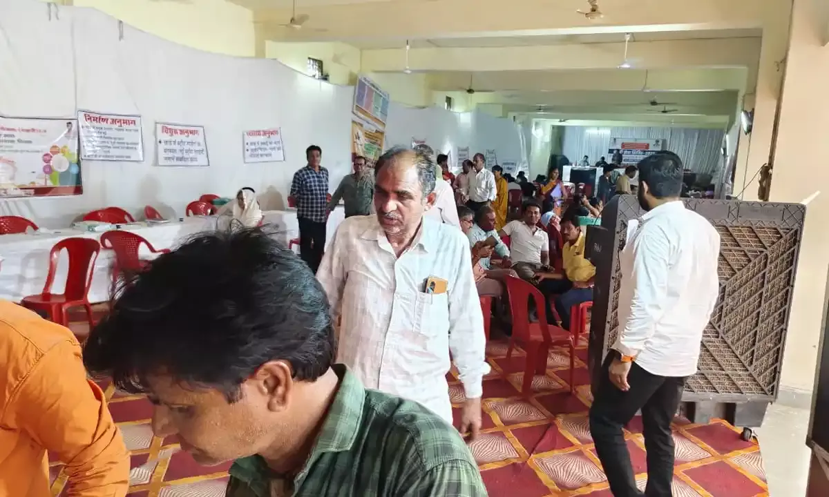 अभियान में आ रही लोगो की समस्या के बारे में अवगत कराया