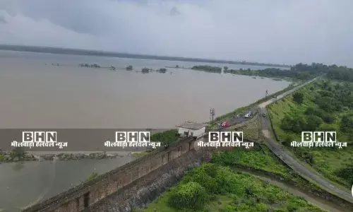 मेजा बांध छलकने से ढाई कदम दूर, जलस्तर 28.40 फीट पर पहुंचा
