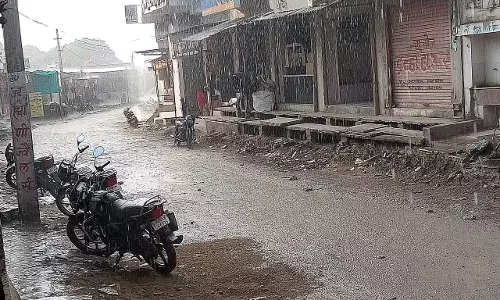 बारिश गायब, उमस से जूझ रहा भीलवाड़ा – बागोर में झमाझम से सड़कों पर पानी