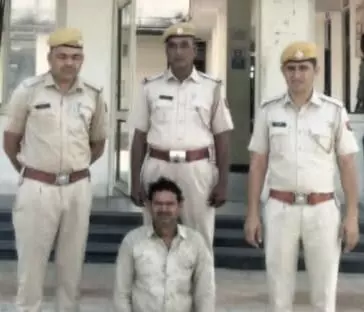 बजरी खनन व परिवहन करते डंपर जब्त, आरोपित गिरफ्तार बजरी खनन व परिवहन करते डंपर जब्त, आरोपित गिरफ्तार