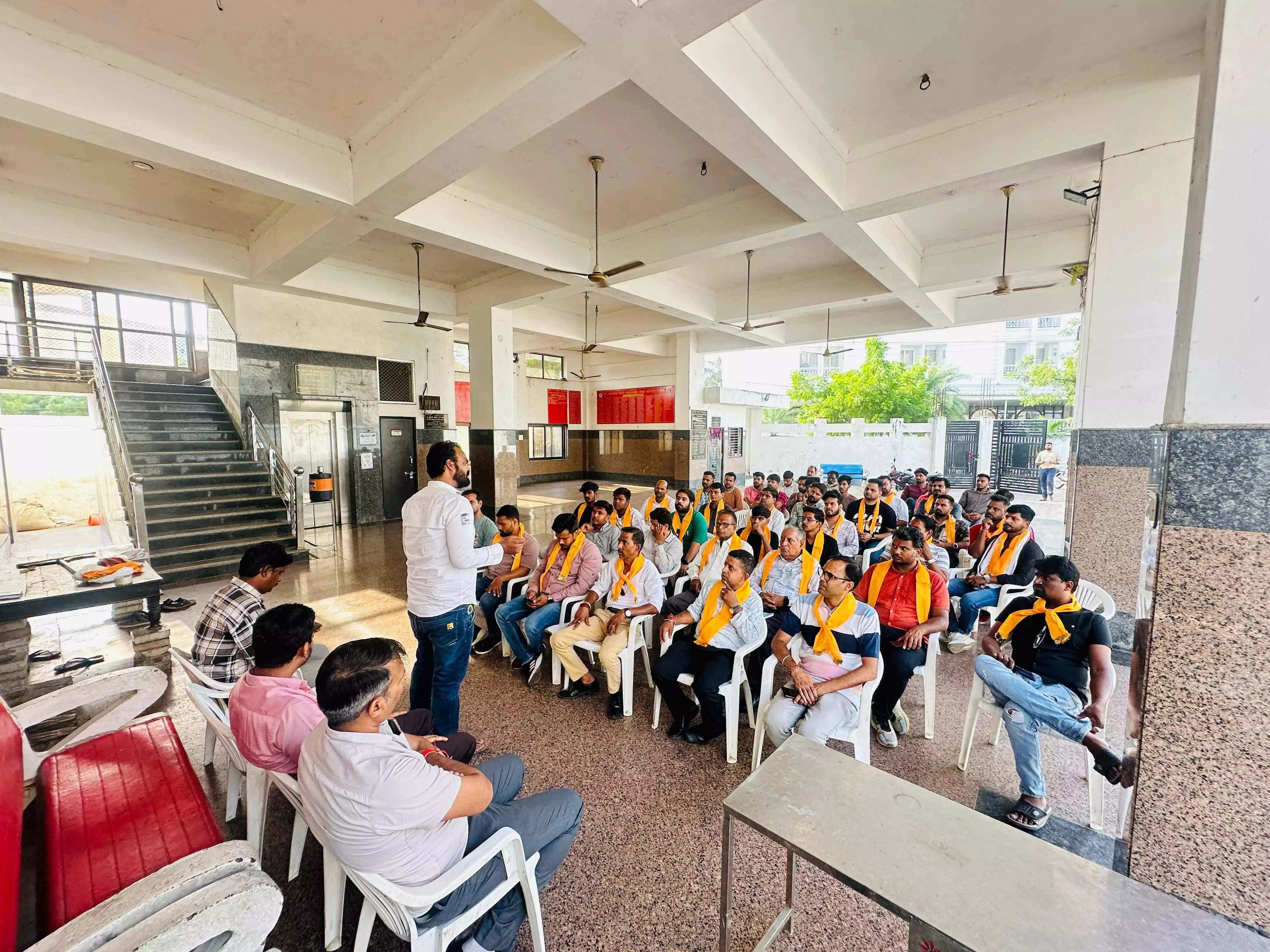 नवरात्रि गरबा में अब आधार कार्ड अनिवार्य, गैर-हिंदुओं की एंट्री बैन –