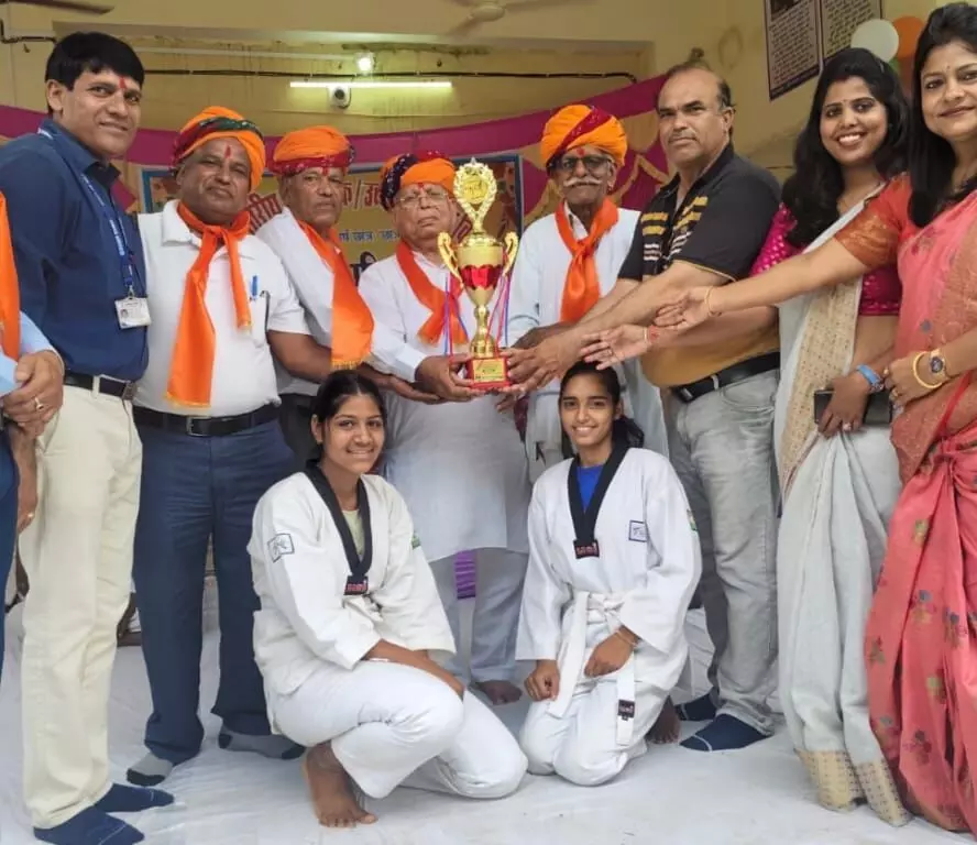 भीलवाड़ा जिला स्तरीय ताइक्वांडो प्रतियोगिता में आशाहोली विद्यालय ने रचा नया इतिहास, जीते 29 पदक