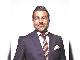 भगोड़े ललित मोदी के भाई समीर मोदी को दिल्ली एयरपोर्ट से गिरफ्तार