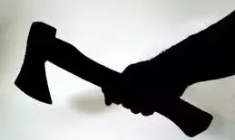 पूर्व सरपंच की कुल्हाड़ी से हत्या, भतीजा फरार