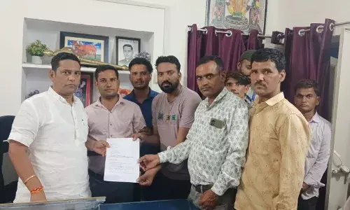 प्रतापपुरा को जल्द मिलेगी सड़क की सौगात, विधायक बैरवा ने दिलाया विकास का मजबूत विश्वास प्रतापपुरा को जल्द मिलेगी सड़क की सौगात, विधायक बैरवा ने दिलाया विकास का मजबूत विश्वास