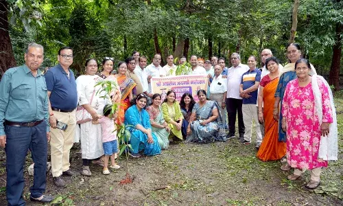 अग्रसेन जयंती पर गुलाबबाग में किया वृ़क्षारोपण