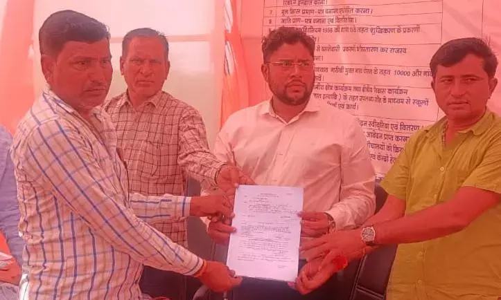 गिरडिया में ग्रामीण सेवा शिविर में हुआ नाम शुद्धिकरण