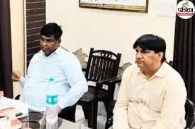 एसडीएम  देवी सिंह और  रीडर मुकेश कुमार   80 हजार रुपये की रिश्वत लेते   रंगे हाथ गिरफ्तार