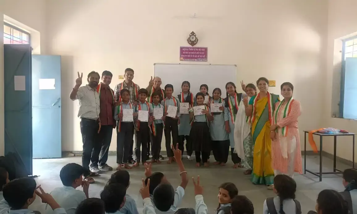 श्रेष्ठ प्रदर्शन पर एमजीजीएस रायपुर ने खिलाड़ियों का किया सम्मान