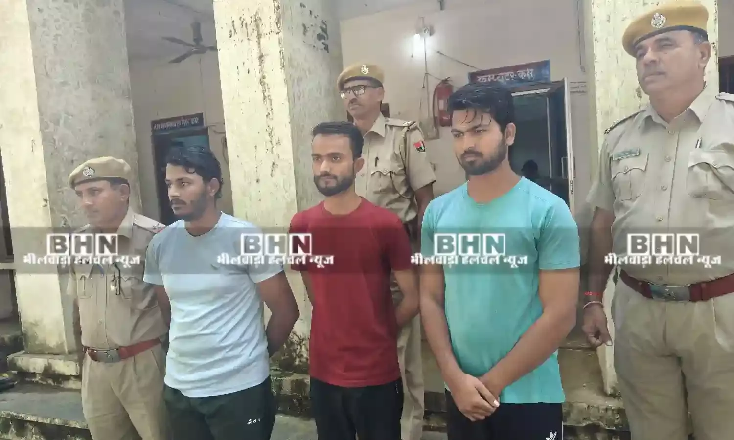 नोट प्रिंट करने में काम लिए उपकरण बरामद,ई-कॉमर्स साइट्स से मंगवाते थे आवश्यक सामग्री