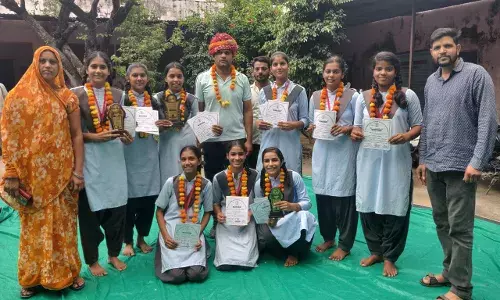 खेलों में चमका मानपुरा, छात्राओं ने जीते 7 पदक