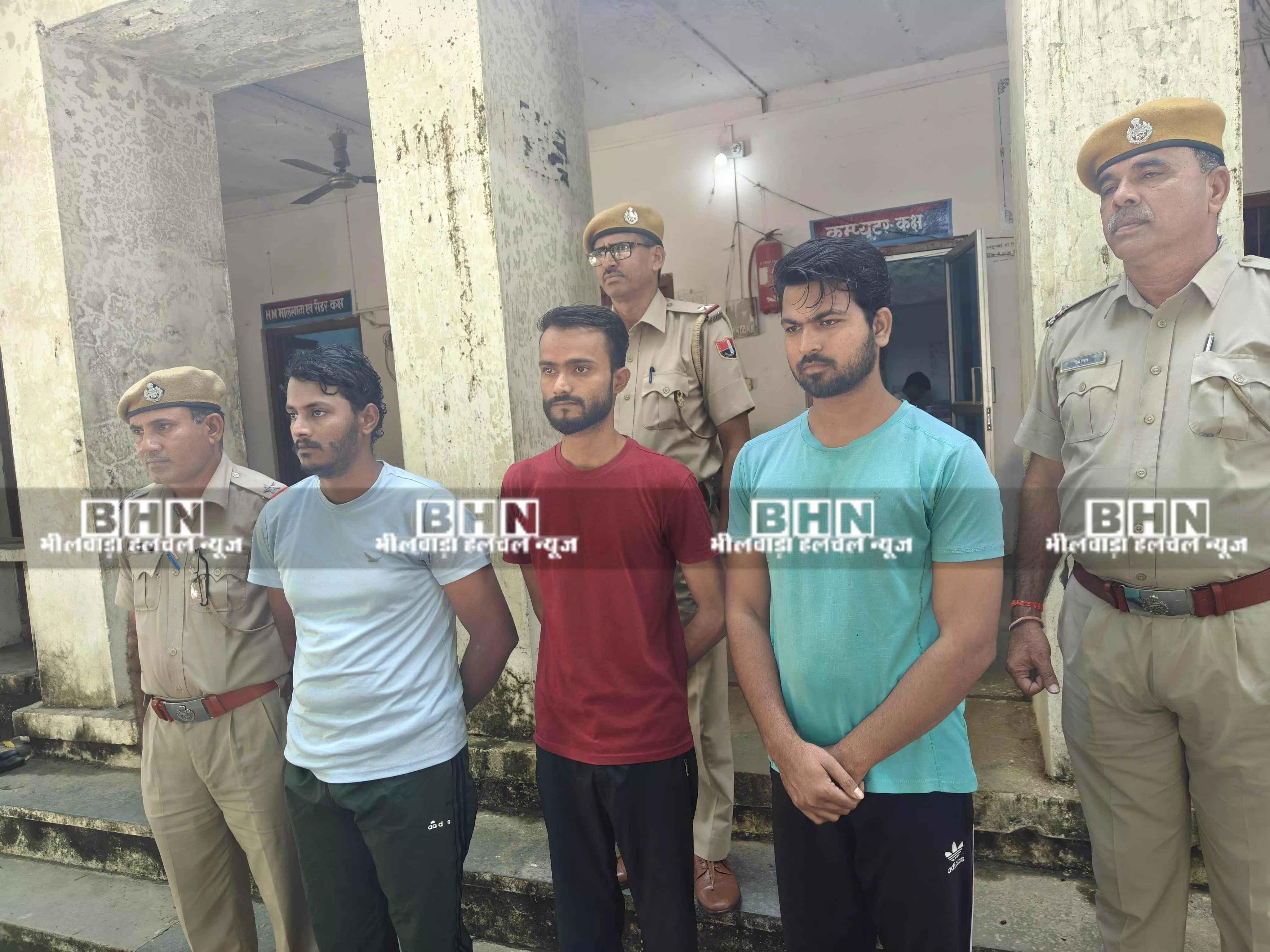 नोट प्रिंट करने में काम लिए उपकरण बरामद,ई-कॉमर्स साइट्स से मंगवाते थे आवश्यक सामग्री नोट प्रिंट करने में काम लिए उपकरण बरामद,ई-कॉमर्स साइट्स से मंगवाते थे आवश्यक सामग्री