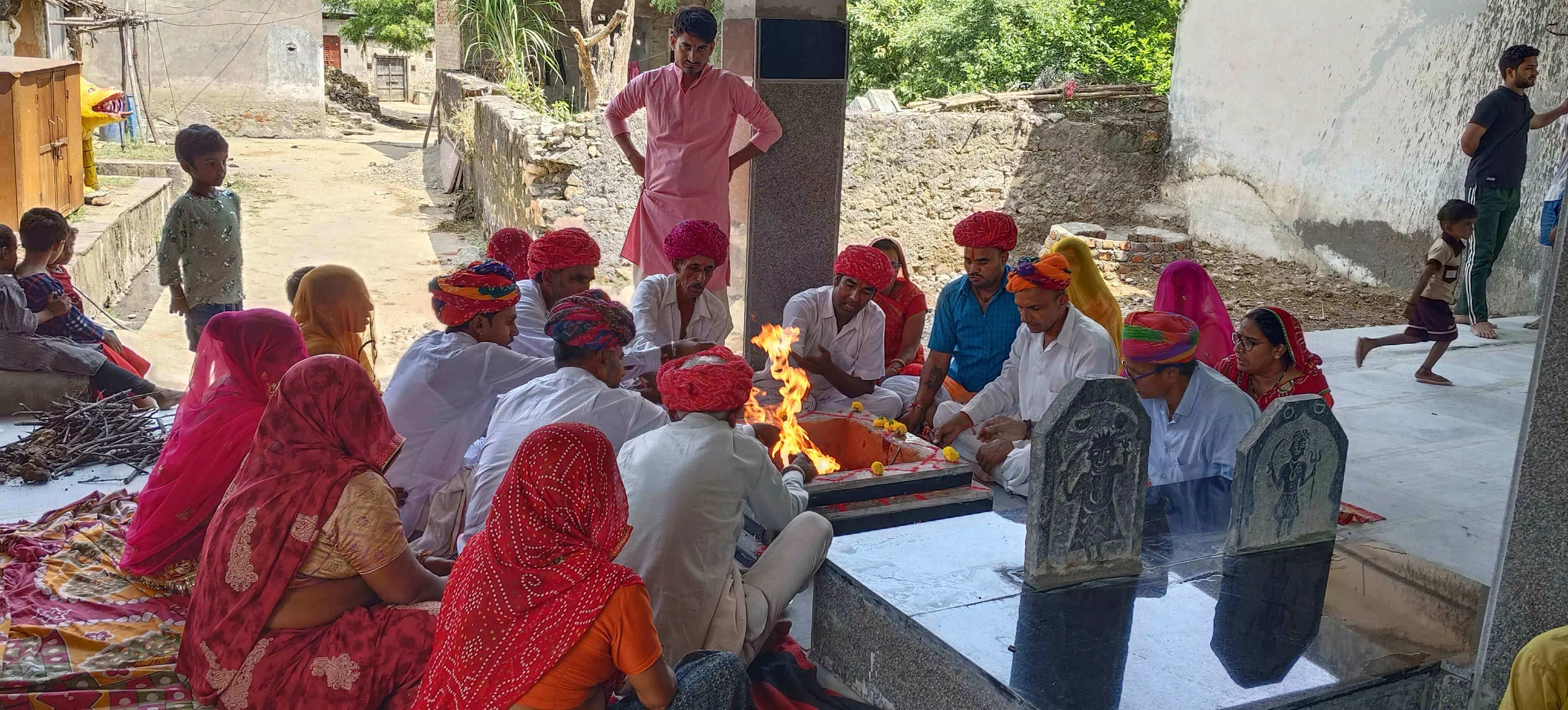 भैरुनाथ का पन्चामृत ,केसर से किया अभिषेक