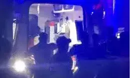 इंदौर: रानीपुरा में 5 मंजिला बिल्डिंग गिरी, 6 दबे, 9 घायल इंदौर: रानीपुरा में 5 मंजिला बिल्डिंग गिरी, 6 दबे, 9 घायल