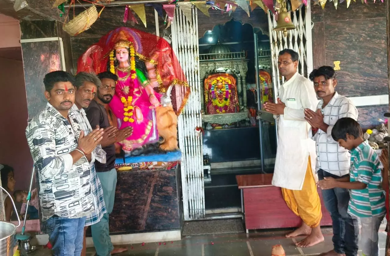छल माता मंदिर पर मां दुर्गा की प्रतिमा स्थापित की
