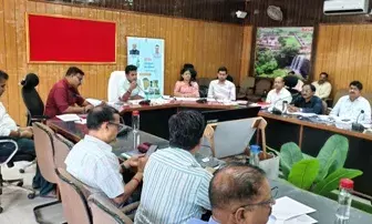 साप्ताहिक समीक्षा बैठक में जिला कलक्टर ने दिए निर्देश साप्ताहिक समीक्षा बैठक में जिला कलक्टर ने दिए निर्देश