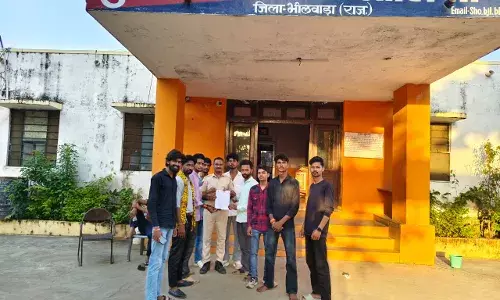 नवरात्रि पर्व पर अपनी मांगों को लेकर विश्व हिंदू परिषद बजरंग दल ने दिया ज्ञापन